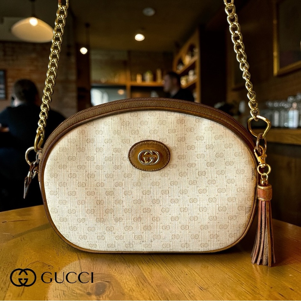 Authentic Gucci Vintage Beige Monogram Canvas/Leather Crossbody Chain Bag-GG
